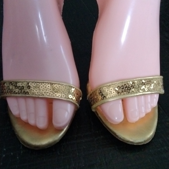 MANOLO BLAHNIK HEELS - Picture 5 of 14